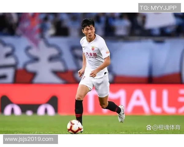 国足球星脸成焦点引热议球迷直呼太神似掀起网络大讨论 国足球星脸成焦点引热议球迷直呼太神似掀起网络大讨论